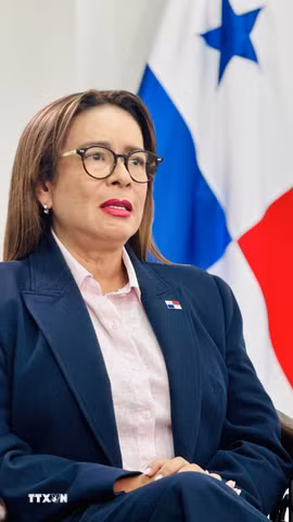 Đại sứ Panama tại Việt Nam Nubiela Ayala Modes trả lời phỏng vấn phóng viên Thông tấn xã Việt Nam về những cơ hội thúc đẩy hợp tác sâu rộng trên nhiều lĩnh vực giữa hai nước. (Ảnh: Việt Đức/TTXVN)
