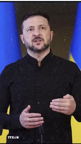 Tổng thống Mỹ Donald Trump, Tổng thống Ukraine Volodymyr Zelensky và Tống thống Nga Vladimir Putin. (Nguồn: TTXVN phát)