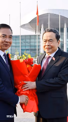 Lễ tiễn Chủ tịch Quốc hội Trần Thanh Mẫn tại Sân bay quốc tế Nội Bài, Hà Nội. (Ảnh: Doãn Tấn/TTXVN)