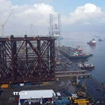 Chân đế khối thượng tầng Giàn công nghệ trung tâm là hạng mục đặc biệt quan trọng trong tổng thể Chuỗi dự án khí-điện Lô B-Ô Môn (Dự án trọng điểm quốc gia có tổng mức đầu tư gần 12 tỷ USD). (Ảnh: Đoàn Mạnh Dương/TTXVN)