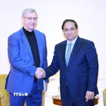 Thủ tướng Phạm Minh Chính tiếp ông Vladimir Yevtushenkov - Nhà sáng lập Công ty Cổ phần đại chúng AFK Sistema, Nga. (Ảnh: Dương Giang/TTXVN)