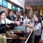 Triển lãm “Hương vị Úc” giới thiệu những sản phẩm nông sản, thực phẩm, đồ uống đặc sắc của Australia. (Ảnh: Xuân Khu/TTXVN)