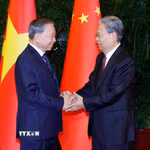 Tổng Bí thư, Chủ tịch nước Tô Lâm hội kiến Ủy viên trưởng Nhân đại toàn quốc Trung Quốc Triệu Lạc Tế. (Ảnh: Thống Nhất/TTXVN)