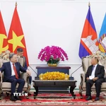 Tổng Bí thư Tô Lâm gặp Chủ tịch danh dự Đảng Nhân dân Campuchia Heng Samrin. (Ảnh: Thống Nhất/TTXVN)