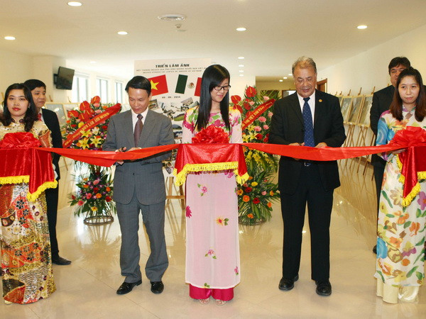 Tổng Bí thư Đảng Lao động Mexico thăm và làm việc với TTXVN ảnh 1