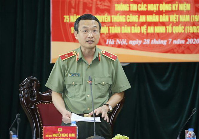 Nhiều hoạt động kỷ niệm 75 năm ngày truyền thống công an nhân dân ảnh 1