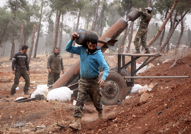 Lực lượng phiến quân Syria sử dụng khí độc ở thành phố Aleppo ảnh 1