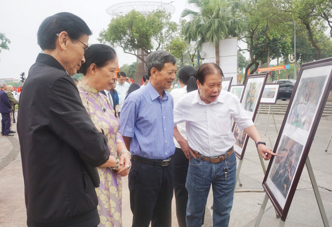 Trưng bày 100 tác phẩm ảnh nghệ thuật “Quê hương, con người Phú Thọ" ảnh 1