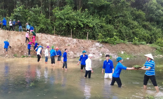 Nguy cơ mất an toàn đê điều từ tình trạng khai thác cát, sỏi ảnh 1