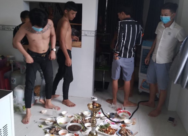 Xử lý các đối tượng tụ tập ăn nhậu, sử dụng ma túy trong lúc giãn cách ảnh 1