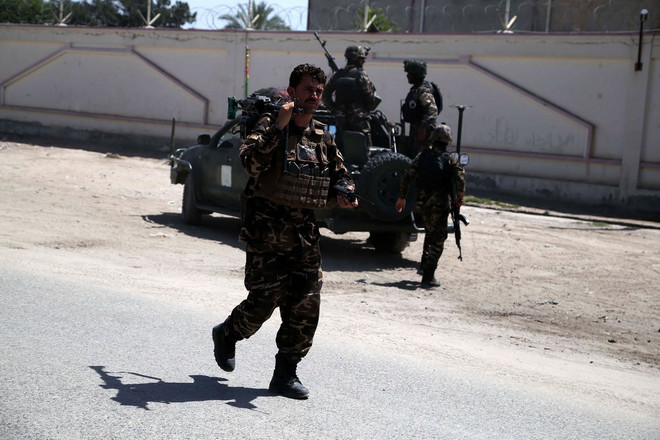 Phiến quân tấn công hội đồng địa phương ở Afghanistan ảnh 1