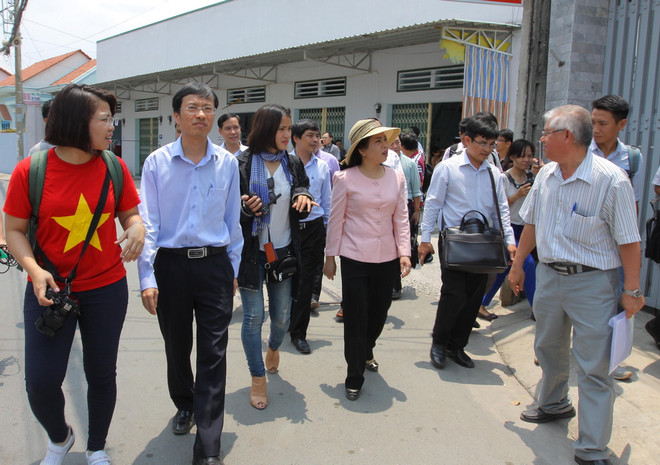 Bộ trưởng Y tế khảo sát nhà bệnh nhân mang thai nhiễm virus Zika ảnh 1