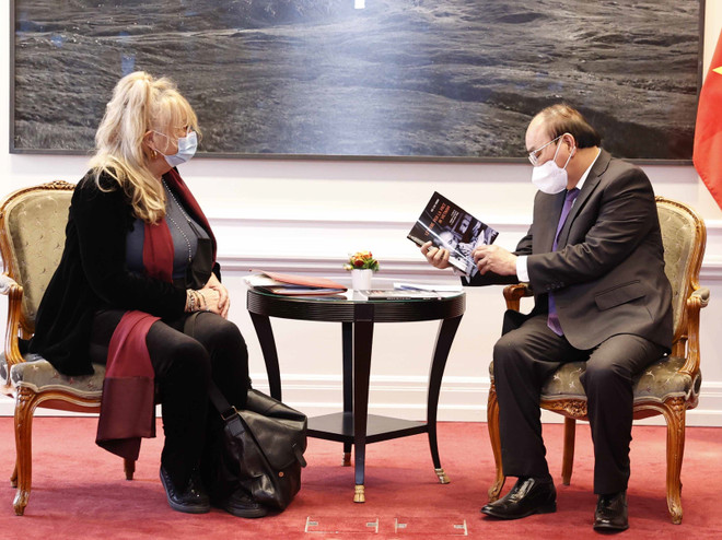 [Photos] Hoạt động của Chủ tịch nước tại Thụy Sĩ ngày 27/11 ảnh 5