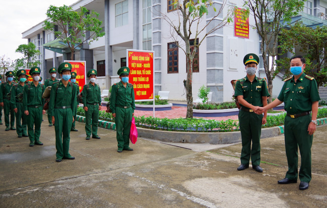 Cà Mau tăng cường cho việc bảo vệ biên giới Tây Nam và chống dịch ảnh 1