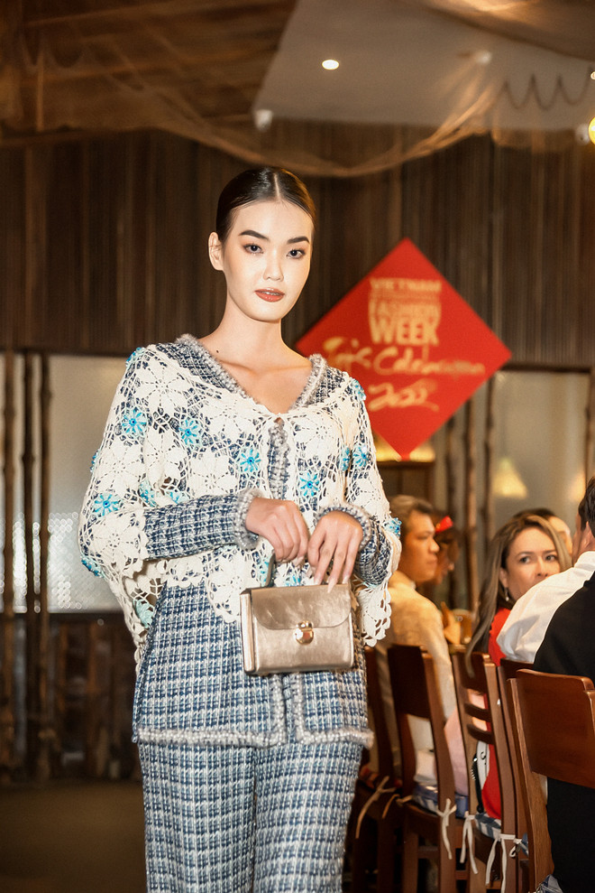 Bạn bè quốc tế ở Việt Nam thích thú trải nghiệm Tết cổ truyền Nam bộ ảnh 13