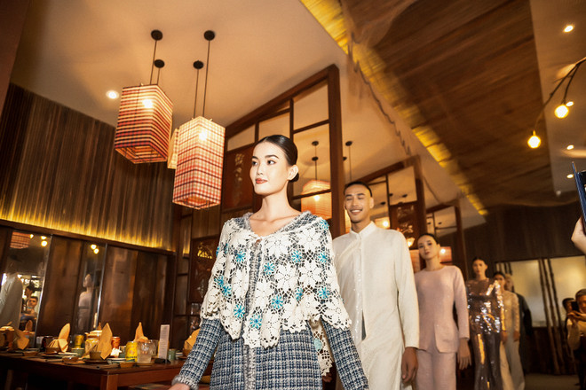 Bạn bè quốc tế ở Việt Nam thích thú trải nghiệm Tết cổ truyền Nam bộ ảnh 14