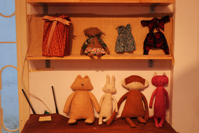 Từ đam mê thời trang đến hành trình 'dệt hồn' cho vải gai dầu ảnh 3