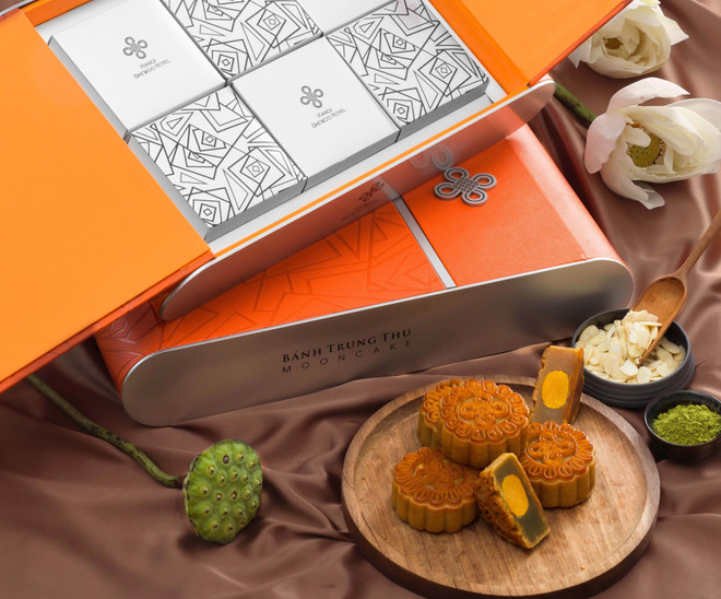 [Video] Học làm bánh nướng nhân trà xanh trứng muối với đầu bếp 5 sao ảnh 1