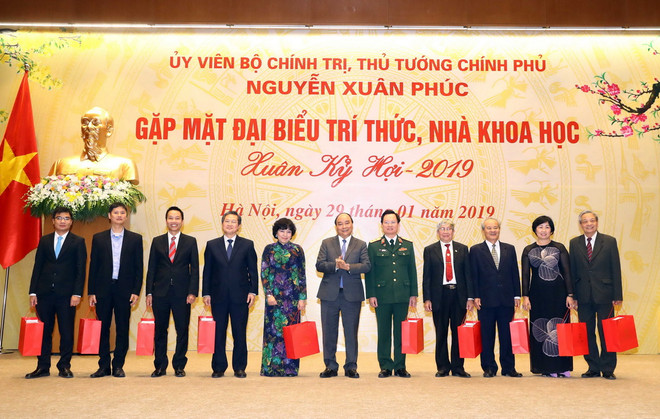 Thủ tướng gặp mặt, chúc Tết các đại biểu trí thức, nhà khoa học ảnh 2
