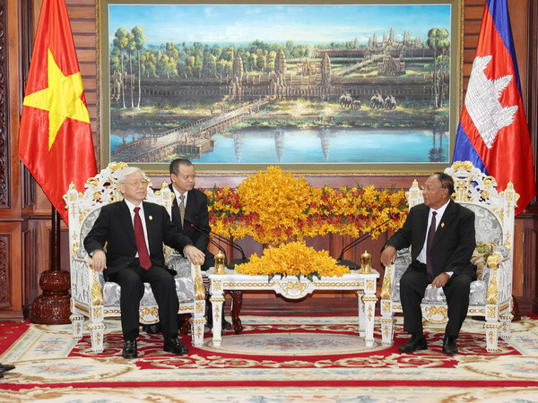 Tổng Bí thư Nguyễn Phú Trọng hội kiến Chủ tịch Quốc hội Campuchia ảnh 2