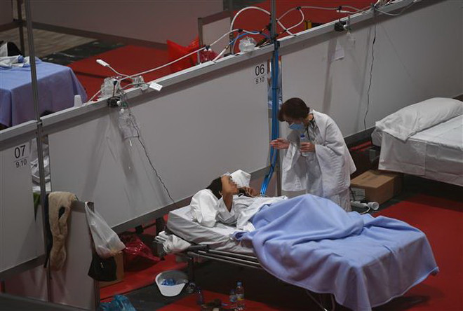 Italy: Bé 2 tháng tuổi xuất viện, TBN dần kiểm soát được dịch bệnh ảnh 2