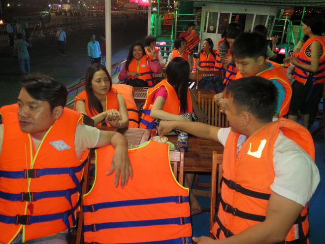 Đà Nẵng: Tàu du lịch trên sông Hàn được phép hoạt động trở lại ảnh 1