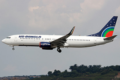 Máy bay Bangladesh chở 64 hành khách phải hạ cánh khẩn cấp ảnh 1