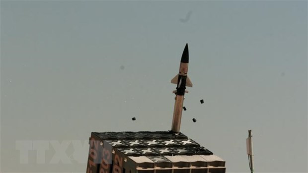 Ba Lan lần đầu triển khai hệ thống phòng thủ tên lửa ở ngoại ô Warsaw ảnh 1