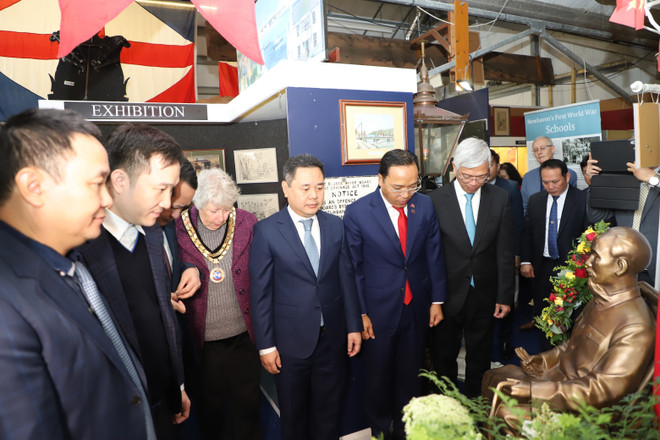 Khánh thành công trình tôn tạo tượng Bác tại Bảo tàng Newhaven ảnh 2