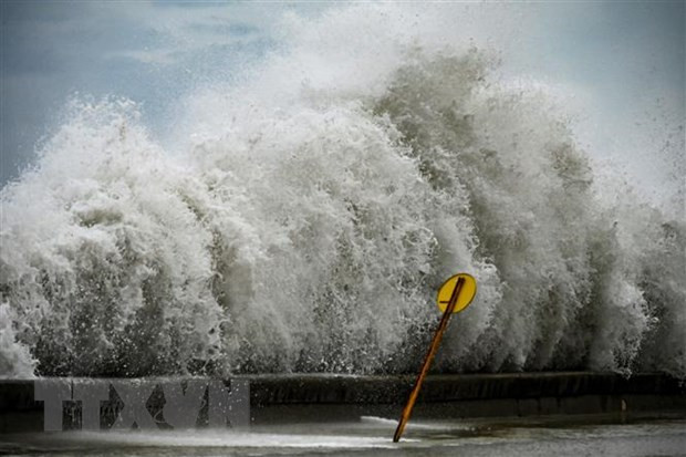 Bão Norma mạnh lên, hướng tới bán đảo Baja California của Mexico ảnh 1