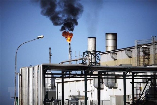 Dầu mỏ, vàng và USD đồng loạt tăng giá trong phiên ngày 25/10 ảnh 1