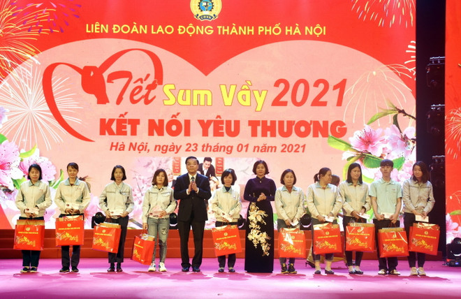 Gần 1.000 công nhân lao động ở Thủ đô Hà Nội vui 'Tết sum vầy' ảnh 1