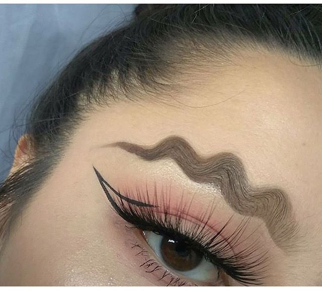 Cộng đồng mạng hào hứng khoe ảnh về những đôi môi độc đáo ảnh 3