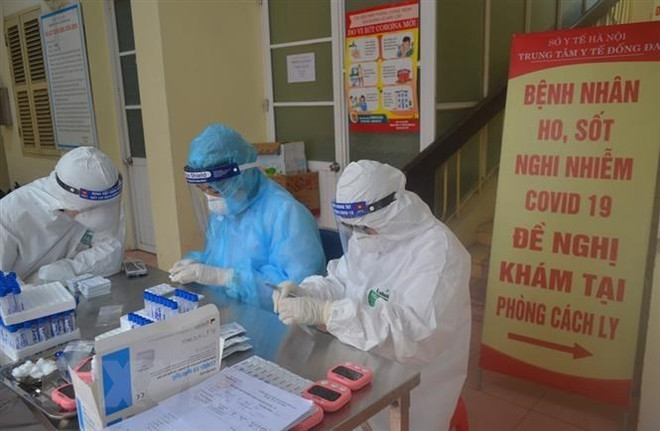 Hà Nội triển khai kế hoạch xét nghiệm SARS-CoV-2 trong tình hình mới ảnh 1