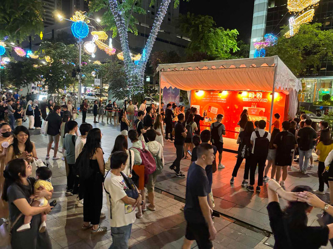 12.12 Wish Button event at Orchard Road between 1 - 12 December
