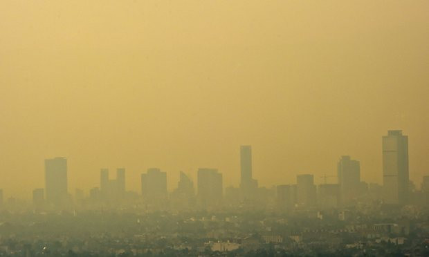 Thủ đô Mexico đóng cửa nhiều cây xăng do ô nhiễm không khí ảnh 1