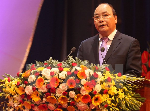 Nhiều vấn đề nóng được đưa ra trong phiên họp Chính phủ tháng Tư ảnh 1