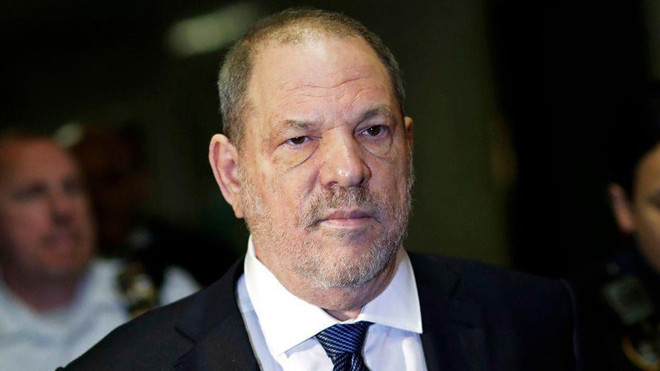 Tòa án Mỹ bác bỏ yêu cầu thay đổi địa điểm xét xử Harvey Weinstein ảnh 1