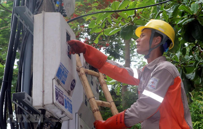 EVN giải đáp gần 56.000 yêu cầu liên quan đến hóa đơn tiền điện ảnh 1