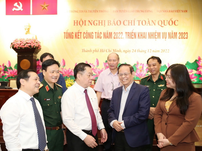 Xây dựng môi trường làm báo chuyên nghiệp, nhân văn, hiện đại ảnh 1