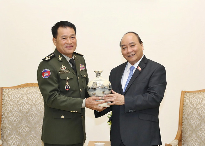 Tăng cường quan hệ hợp tác giữa quân đội Việt Nam-Campuchia ảnh 1