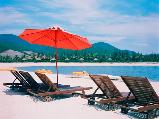 Vẻ đẹp khó cưỡng của vịnh Kim Cương, Nha Trang. (Ảnh: SeacherVn) Khách Việt chuộng du lịch nội địa dịp nghỉ lễ 30/4 năm nay ảnh 1
