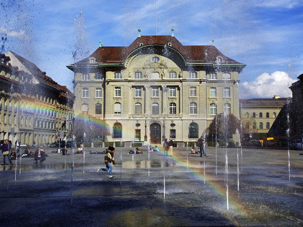 Ngân hàng Trung ương Thụy Sĩ duy trì mức trần tỷ giá đến 2016 ảnh 1