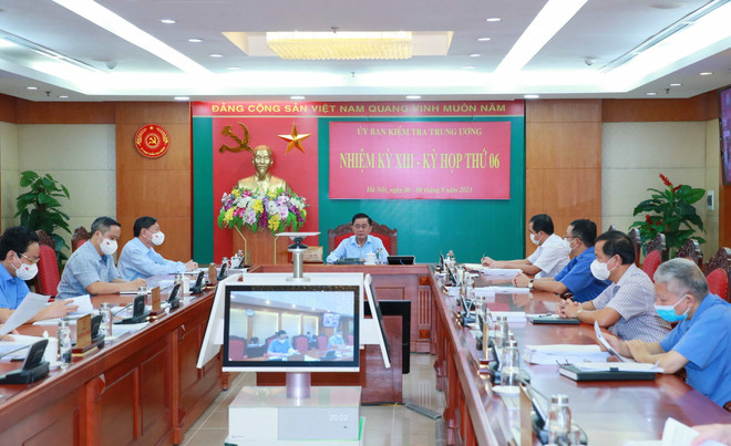 Ủy ban Kiểm tra Trung ương kỷ luật và đề nghị kỷ luật nhiều cán bộ ảnh 2