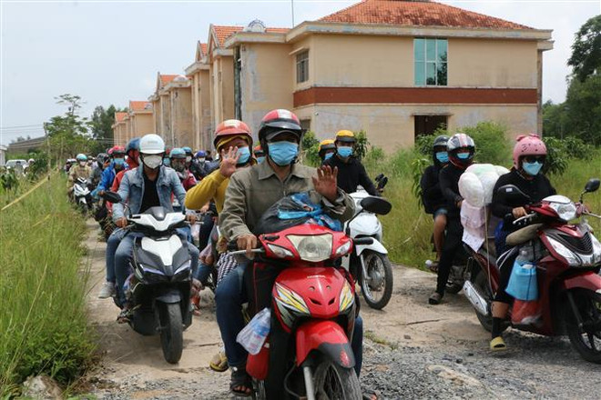 Đồng Nai, Cà Mau tạo điều kiện thuận lợi cho người dân về quê ảnh 2