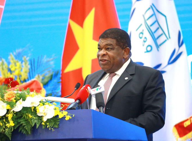 Tổng Thư ký Liên minh Nghị viện Thế giới (IPU) Martin Chungong phát biểu tại Phiên khai mạc. (Ảnh: TTXVN) Tạo điều kiện để giới trẻ đóng góp cho hòa bình, thịnh vượng ảnh 3