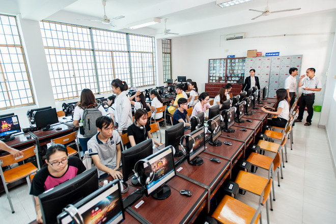 Vinh danh Trường Đại học Bà Rịa-Vũng Tàu và giáo sư Hoàng Văn Kiếm ảnh 2