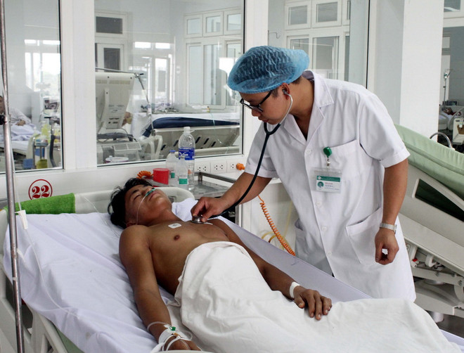 Vụ ngộ độc rượu ngâm rễ cây: Một nạn nhân qua cơn nguy kịch ảnh 1