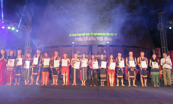 ttxvn_nghe thuat mua 3.jpg