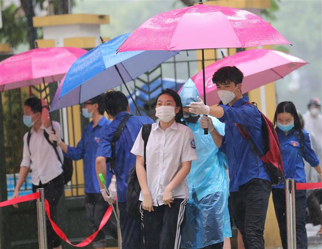 Bắc Bộ và các tỉnh từ Thanh Hóa đến Quảng Trị có mưa to do ảnh hưởng của bão số 2. (Nguồn: TTXVN) Bão số 2 suy yếu thành áp thấp nhiệt đới, đề phòng nguy cơ lũ quét ảnh 1